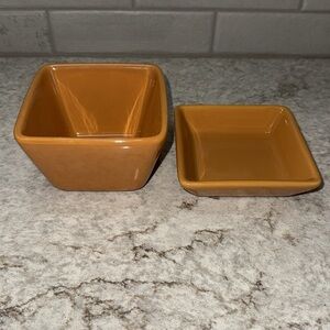 Pampered Chef Simple Additions small Sauce Bowl and plate Gold